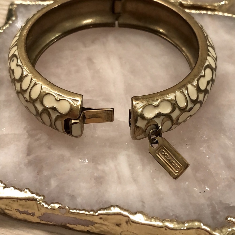 Coach hinged bangle - Picture 2 of 8